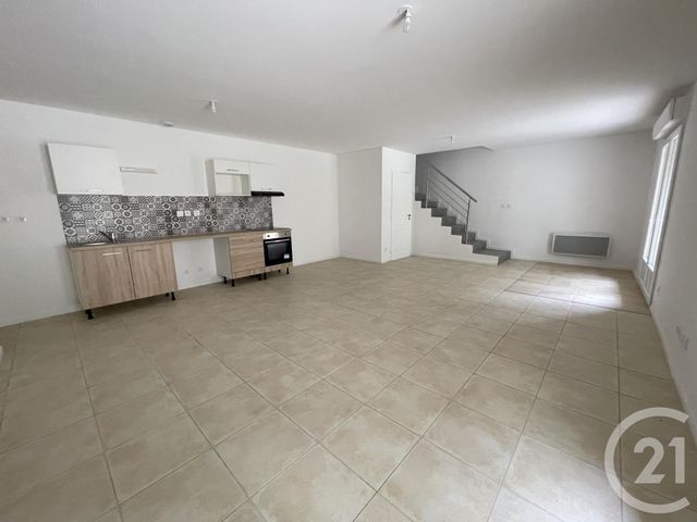 Appartement F3 à louer - 3 pièces - 81.25 m2 - SOUAL - 81 - MIDI-PYRENEES - Century 21 C.G.I.