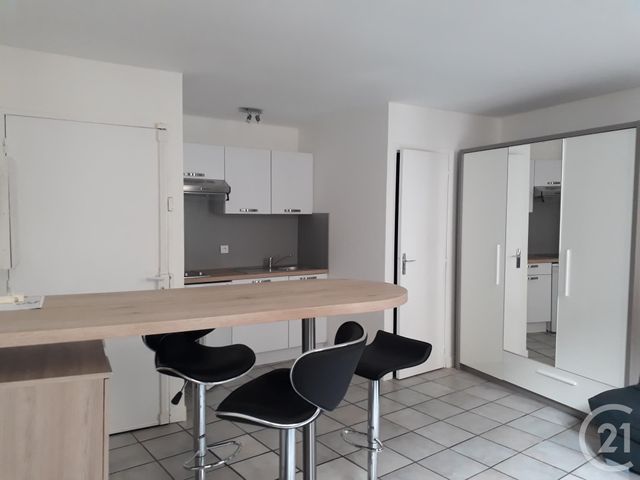 Appartement Studio à louer - 1 pièce - 21.0 m2 - CASTRES - 81 - MIDI-PYRENEES - Century 21 C.G.I.